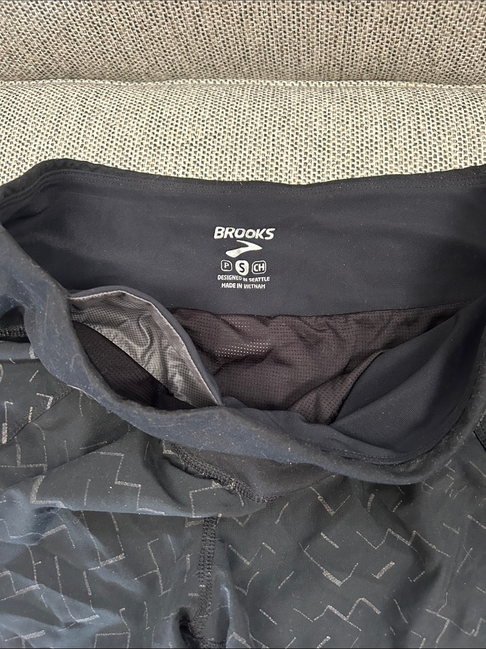 Brooks Black Women's S Running Shorts - Picture 2 of 4